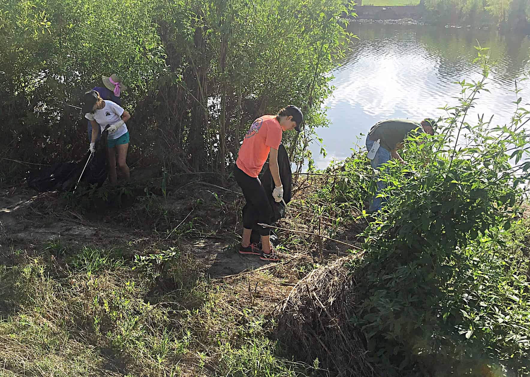 River Warrior volunteers taking part in post storm cleanup event along the river