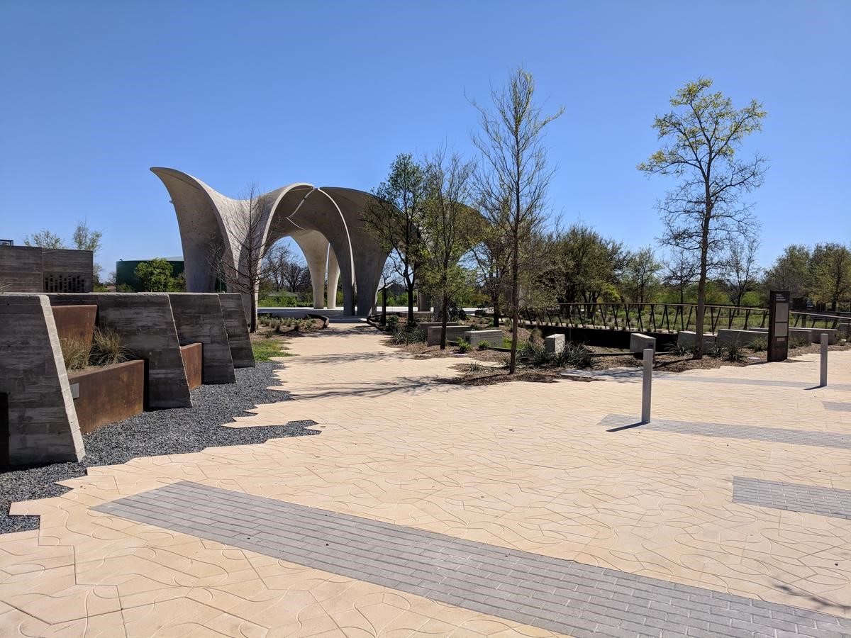 Confluence Park has many integrated Green Infrastructure features throughout the grounds.