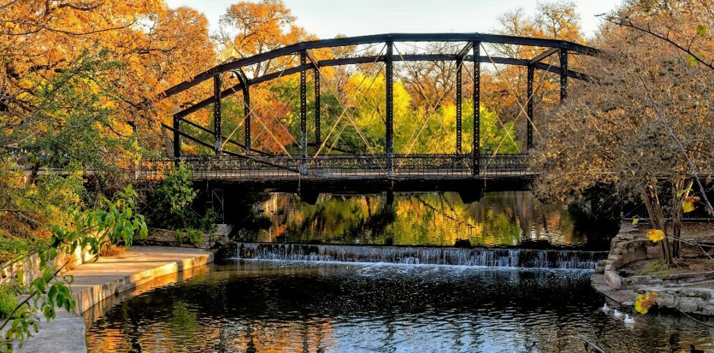 Pedestrian bridge along the San Antonio River