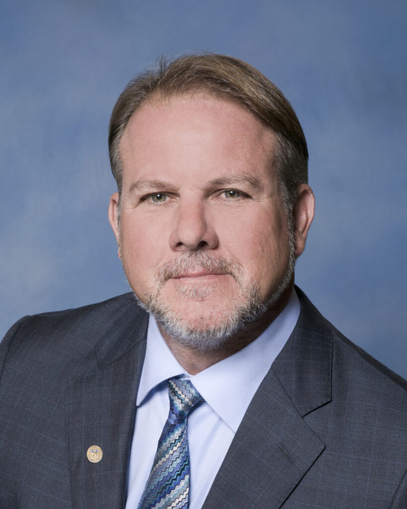 Outgoing Chairman of the Board Darrell Brownlow