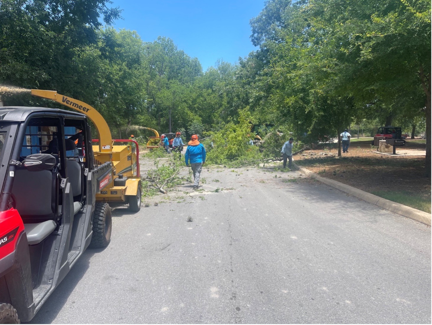 The River Authority Mission Reach Operations Center(MROC) landscape and Lone Star teams cut and chopped a hackberry tree that recently fell at Acequia Park. 