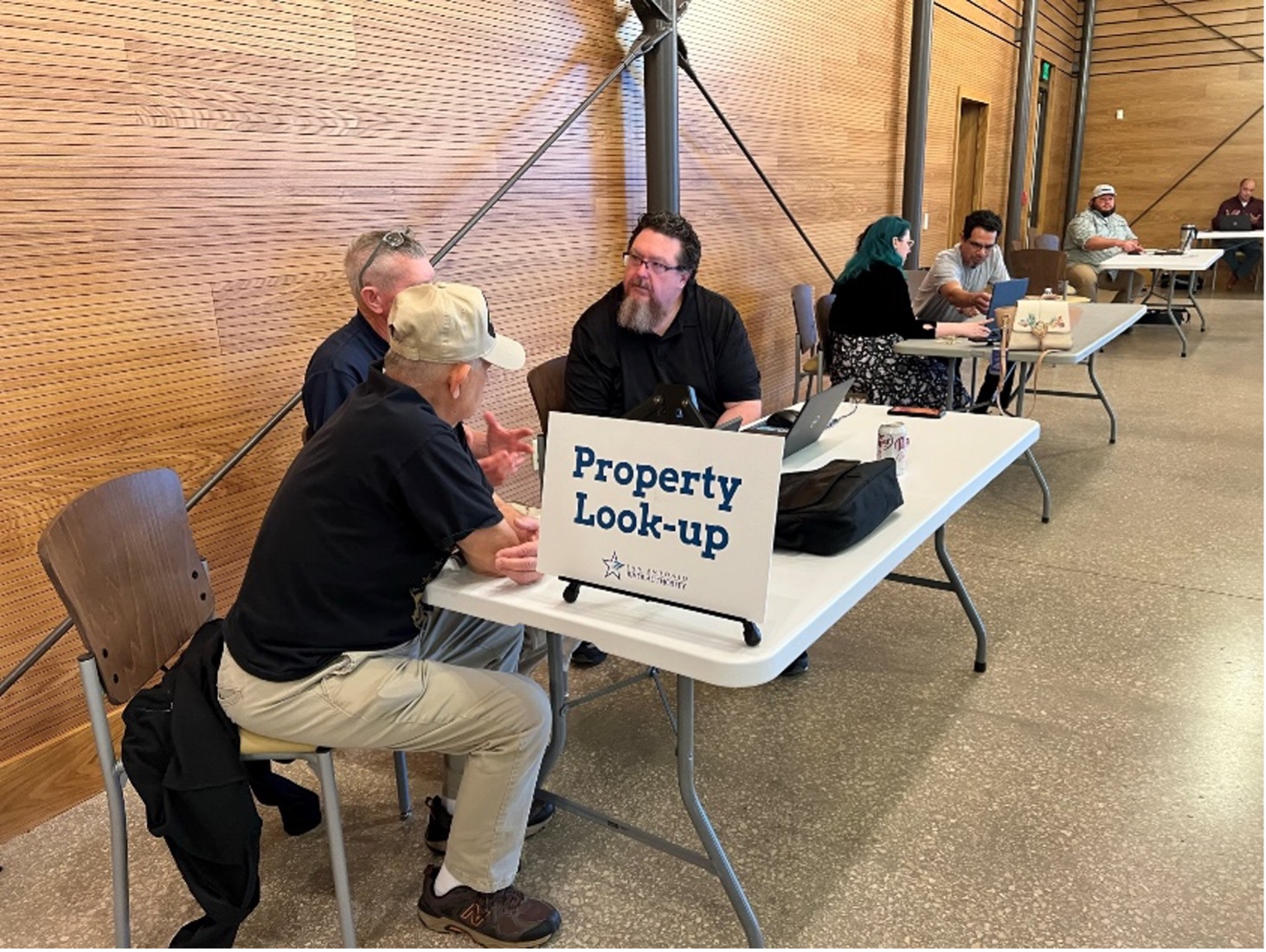 Engineers and Scientists speak with constituents about the draft floodplain maps at public meetings