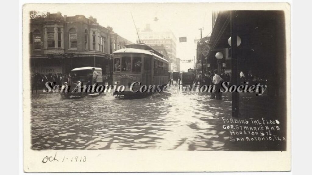 oct_1_1913 picture postcard of flood