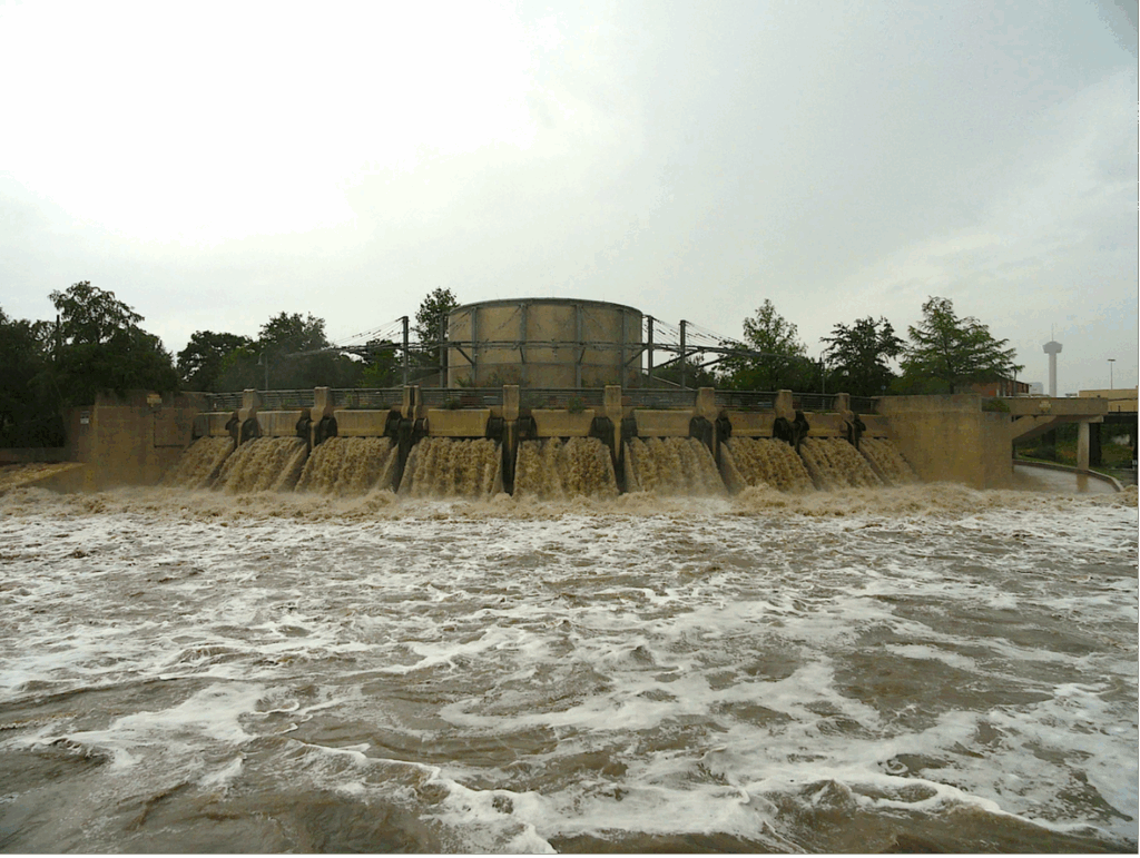 High water along flood gate
